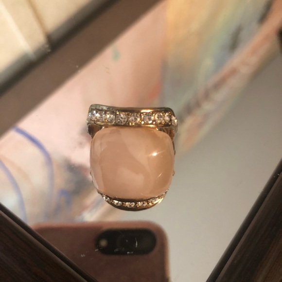 Beautiful Pink Stone And Rhinestone Ring - Picture 2 of 9
